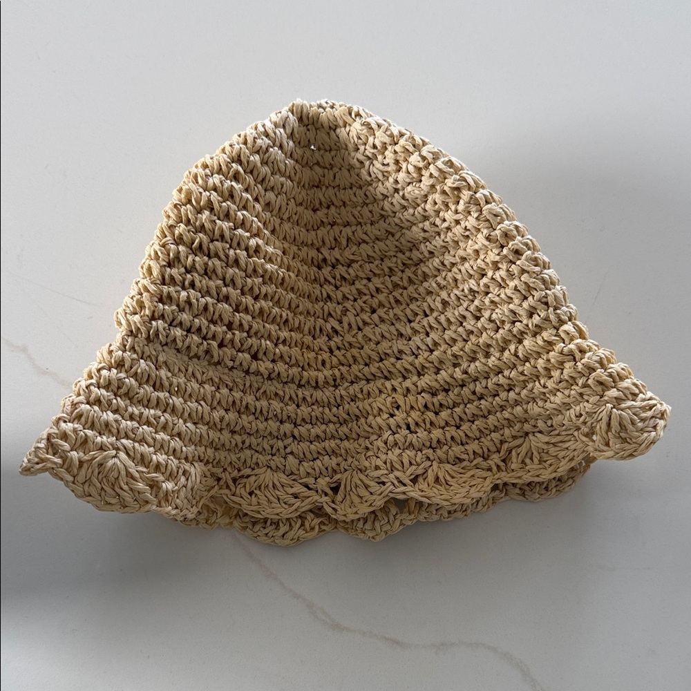 H&M baby Bucket Hat in Natural Beige